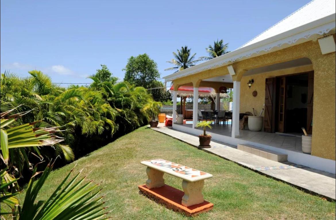 La Baie Des Bambous Villa Le Moule Exterior photo